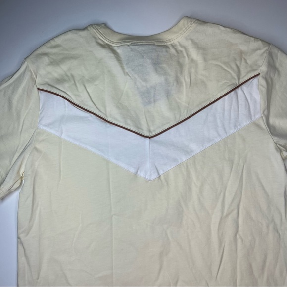 NIKE Pale Yellow Signature Tee Shirt, Short Sleeve, Chevron Stripe Back, NWT!! - Picture 5 of 13
